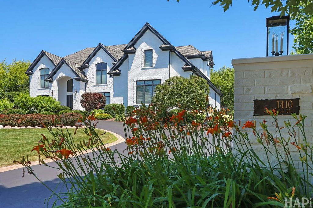 1410 W Newcastle Court, Inverness