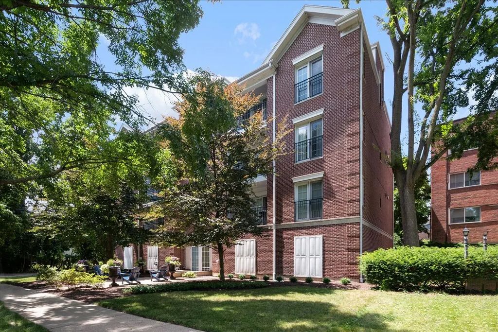 2536 Mcdaniel Avenue 402, Evanston