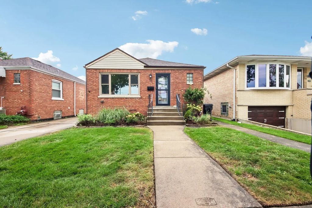 5724 S Sayre Avenue, Chicago, 60638