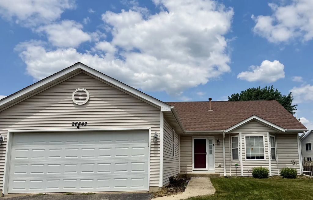 26442 W Stonebriar Way, Channahon