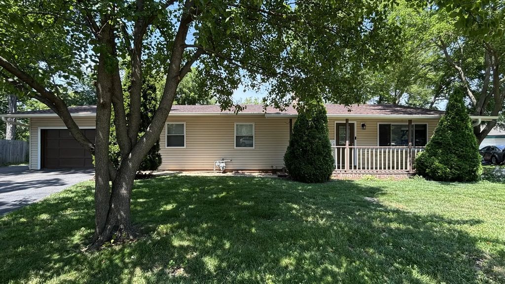 17 Crestview Terrace, Buffalo Grove