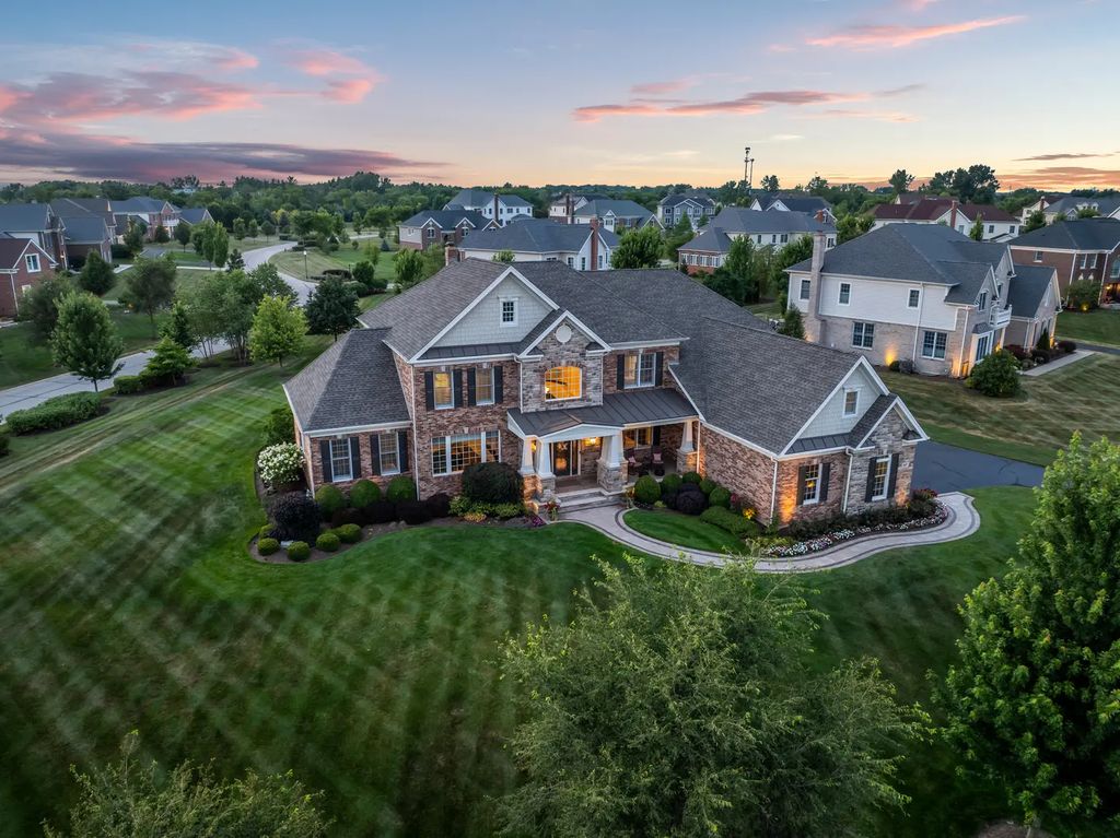 27 Rainier Circle, South Barrington