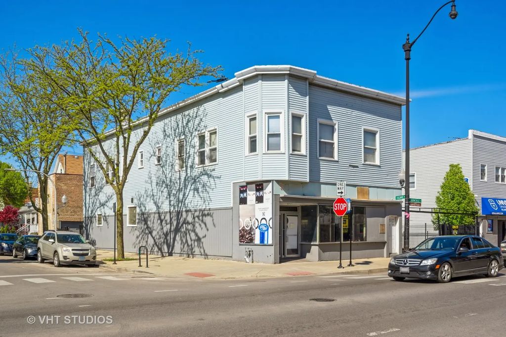 4258 W Armitage Avenue, Chicago