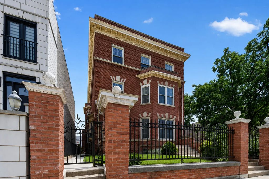 4541 S Forrestville Avenue, Chicago, 60653