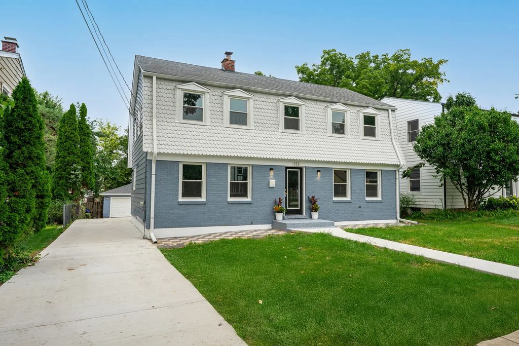 322 Elm Street, Glen Ellyn