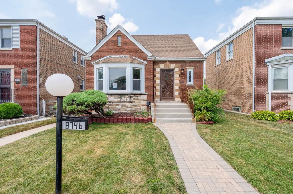 8746 S Kenwood Avenue, Chicago