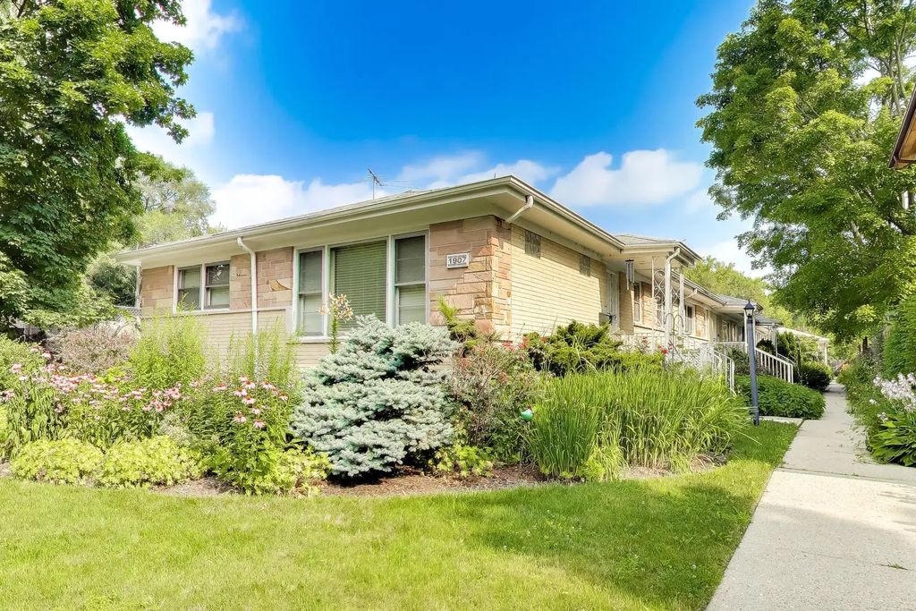 1907 Grant Street A, Evanston, 60201