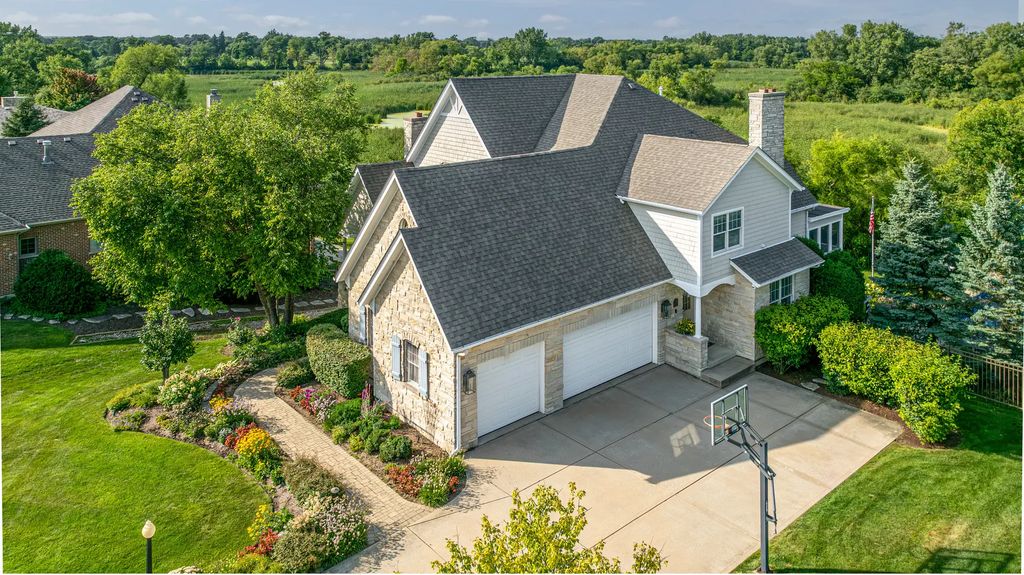13487 Cambridge Drive, Lemont