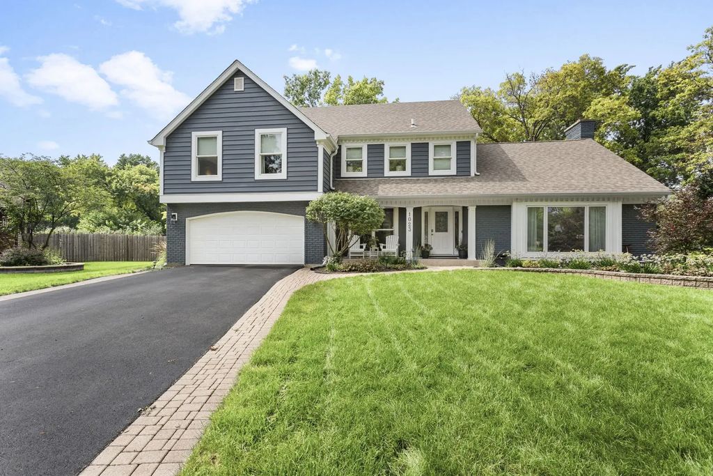 1023 Creekside Circle, Naperville