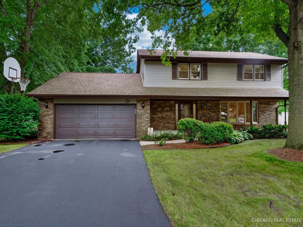 6151 Lippincott Lane, Rockford