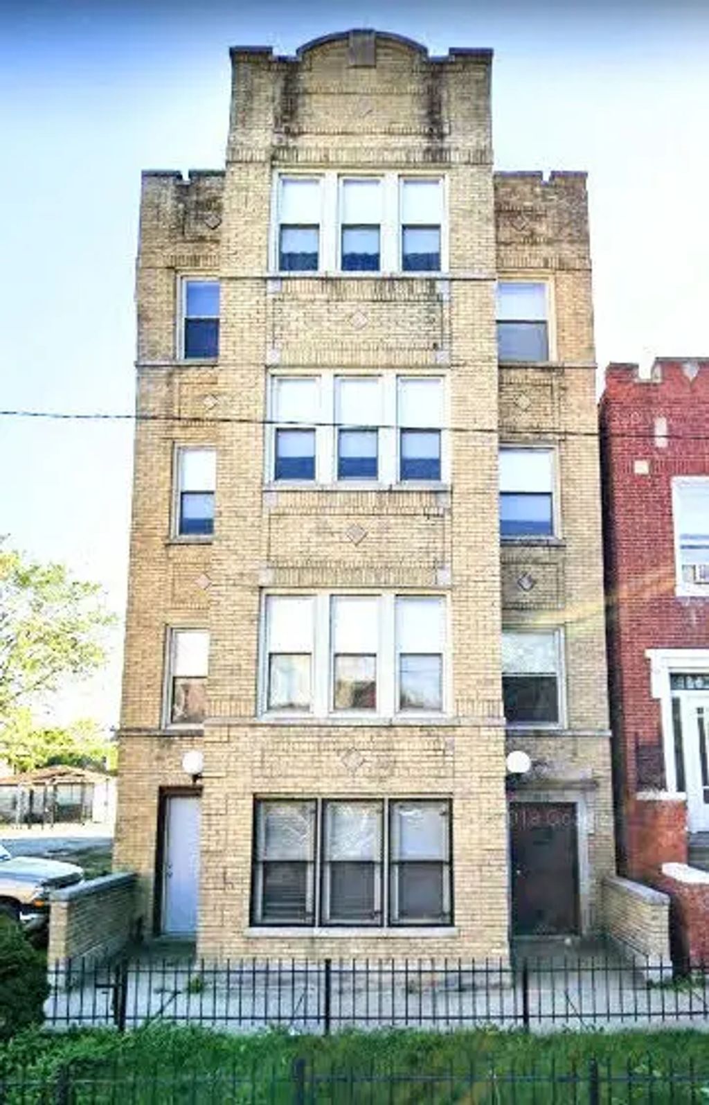 3819 W Fillmore Street, Chicago