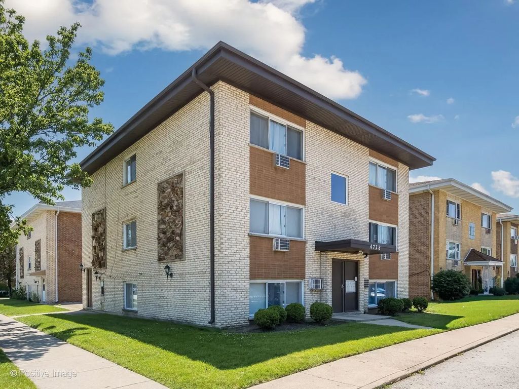 4728 N Olcott Avenue, Harwood Heights