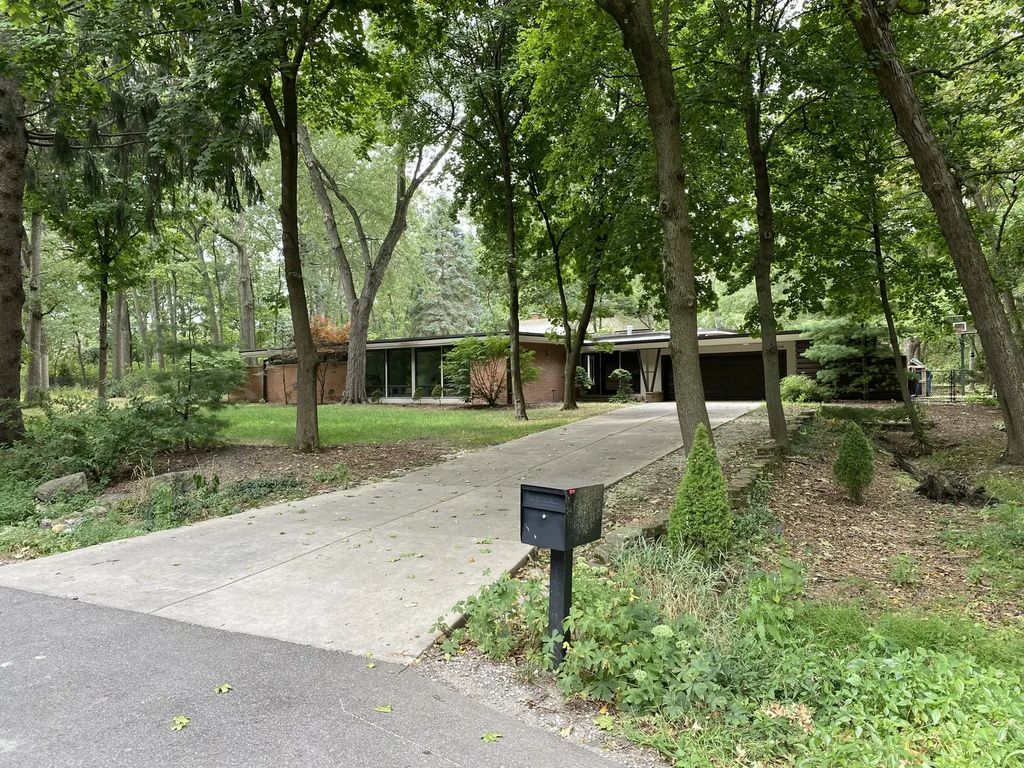 12616 S 83rd Avenue, Palos Park
