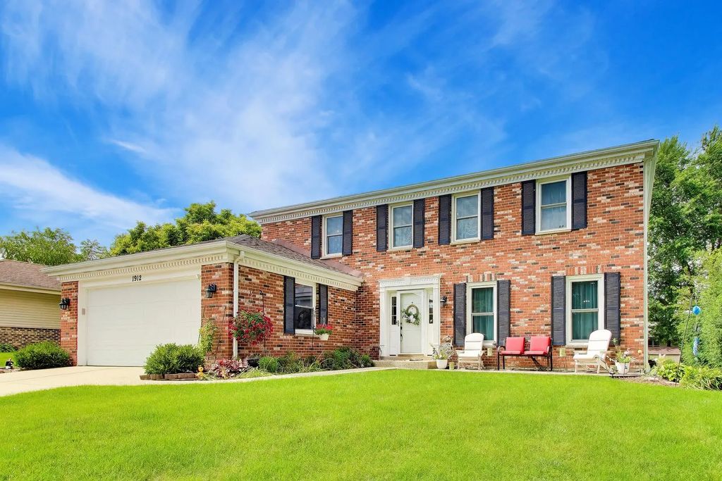 1912 Victoria Road, Mundelein