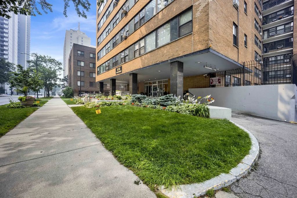 6118 N Sheridan Road 310, Chicago