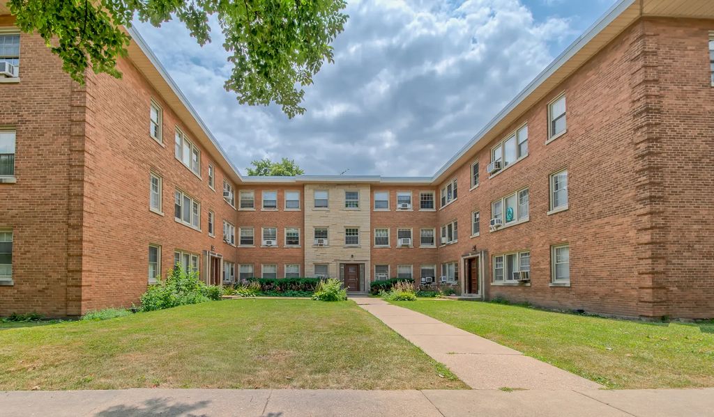 4821 Hull Street 2c, Skokie, 60077