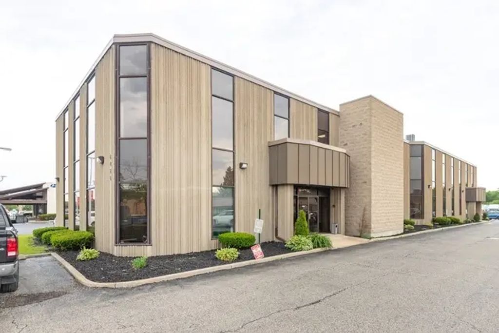 6428 Joliet Road 103, Countryside