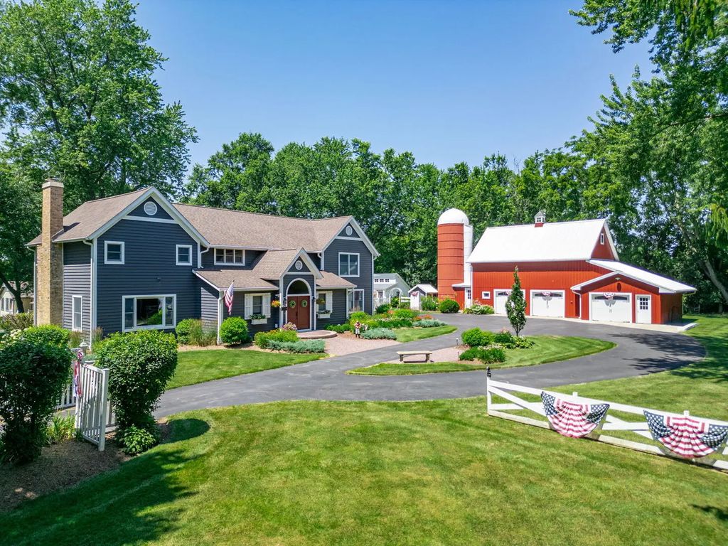 688 W South Street, Woodstock