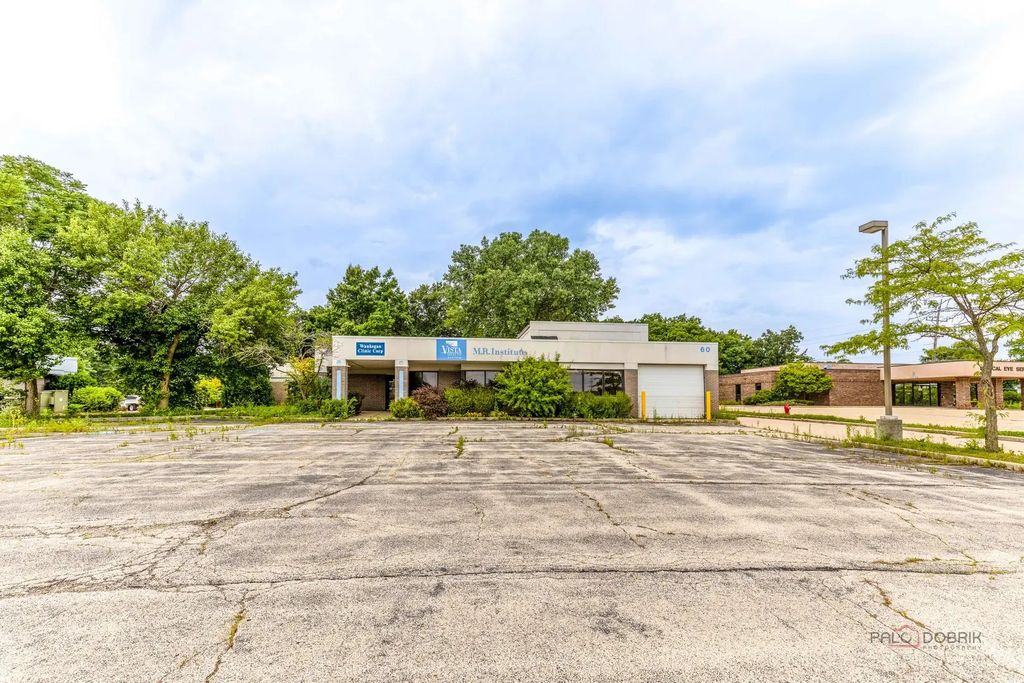 60 S Greenleaf Street, Gurnee