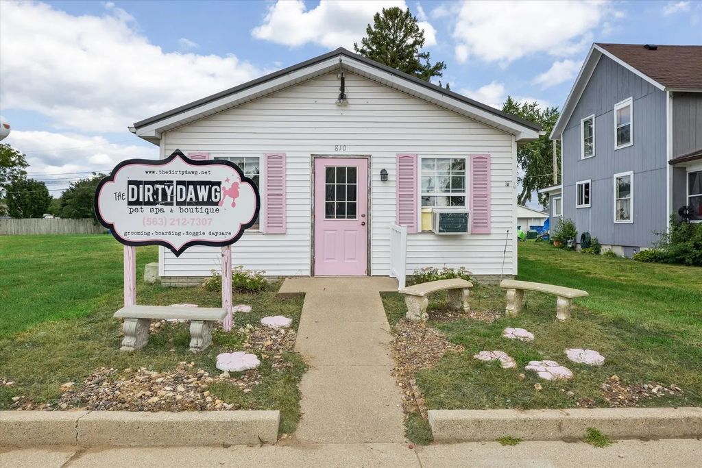 810 Main Street, Thomson