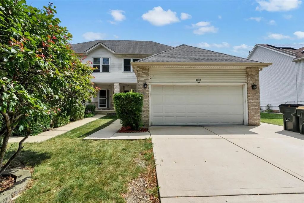 2153 Laurel Avenue, Hanover Park