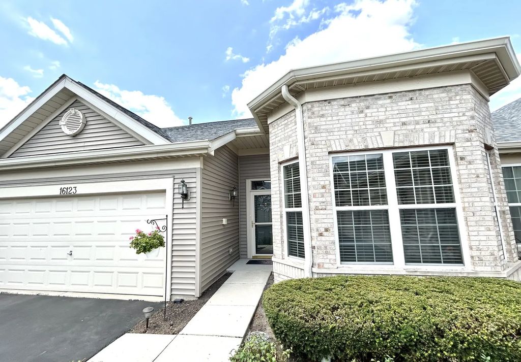 16123 Powderhorn Lake Way, Crest Hill