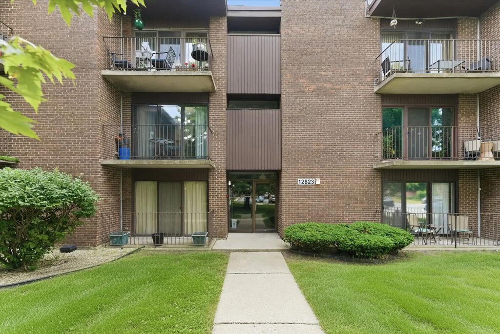 12823 S Kenneth Avenue C3, Alsip