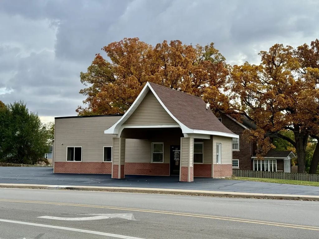 1428 4th Street, Peru