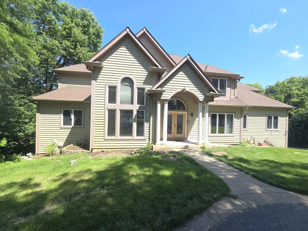 2 Echowood Drive, Algonquin