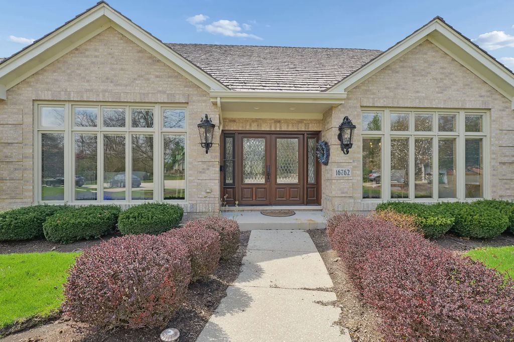 16762 S Deer Path Drive, Homer Glen