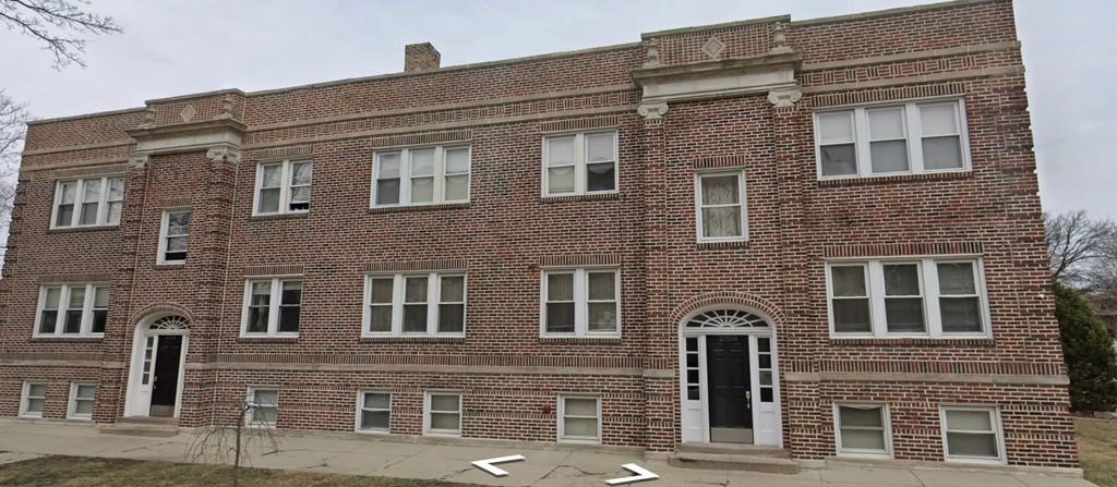 2700 W Albion Avenue Garden, Chicago