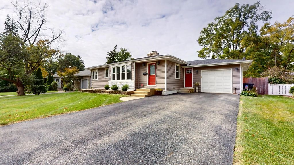 3936 Highland Avenue, Downers Grove