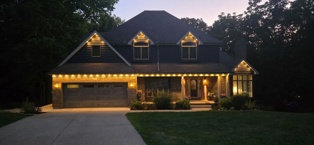 88 Crooked Creek Drive, Yorkville