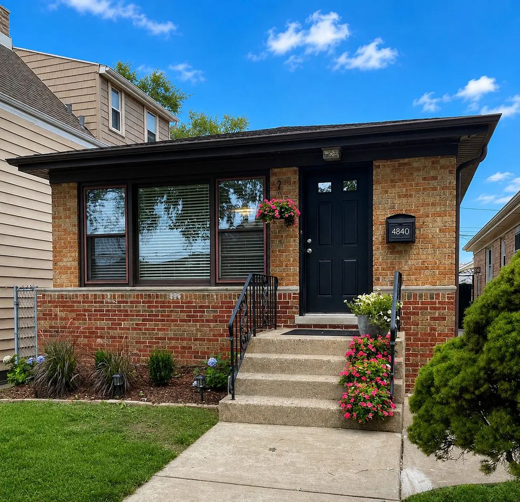 4840 W Gunnison Street, Chicago