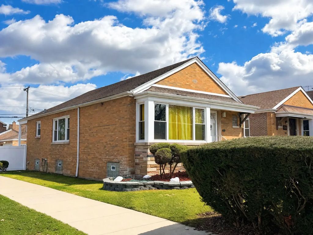 8201 S Homan Avenue, Chicago, 60652