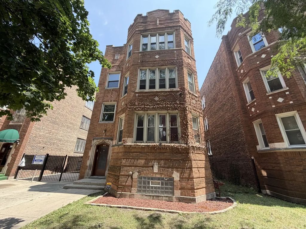 7821 S Phillips Avenue 3, Chicago