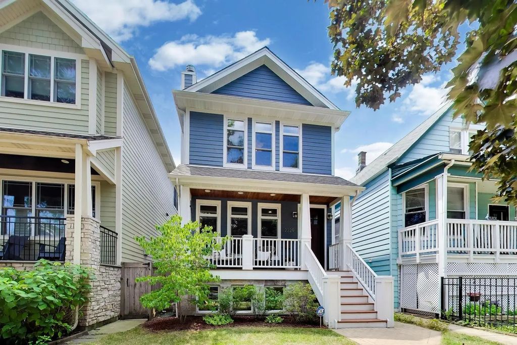2229 W Farragut Avenue, Chicago, 60625