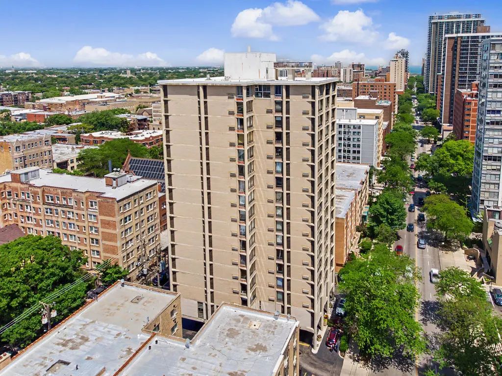 5740 N Sheridan Road 17c, Chicago, 60660