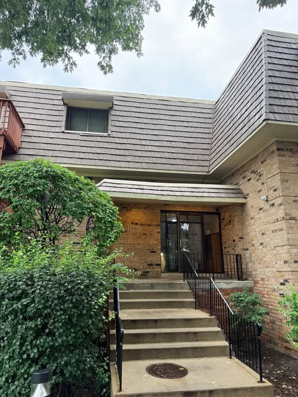 1980 Selmarten Road 1901, Aurora