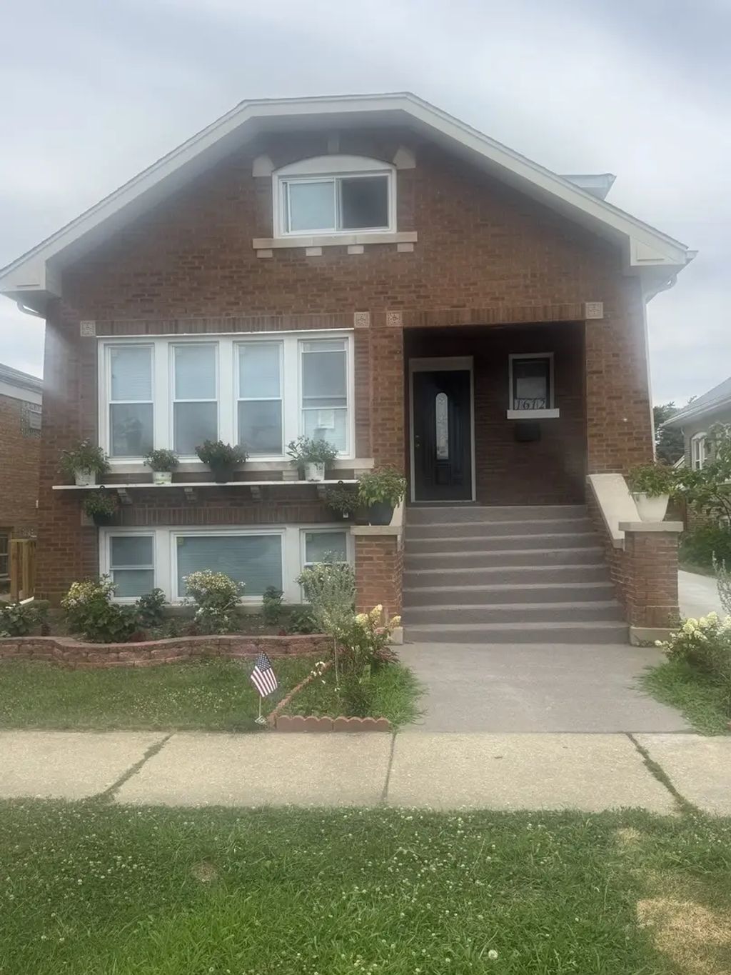 1612 S Scoville Avenue S, Berwyn