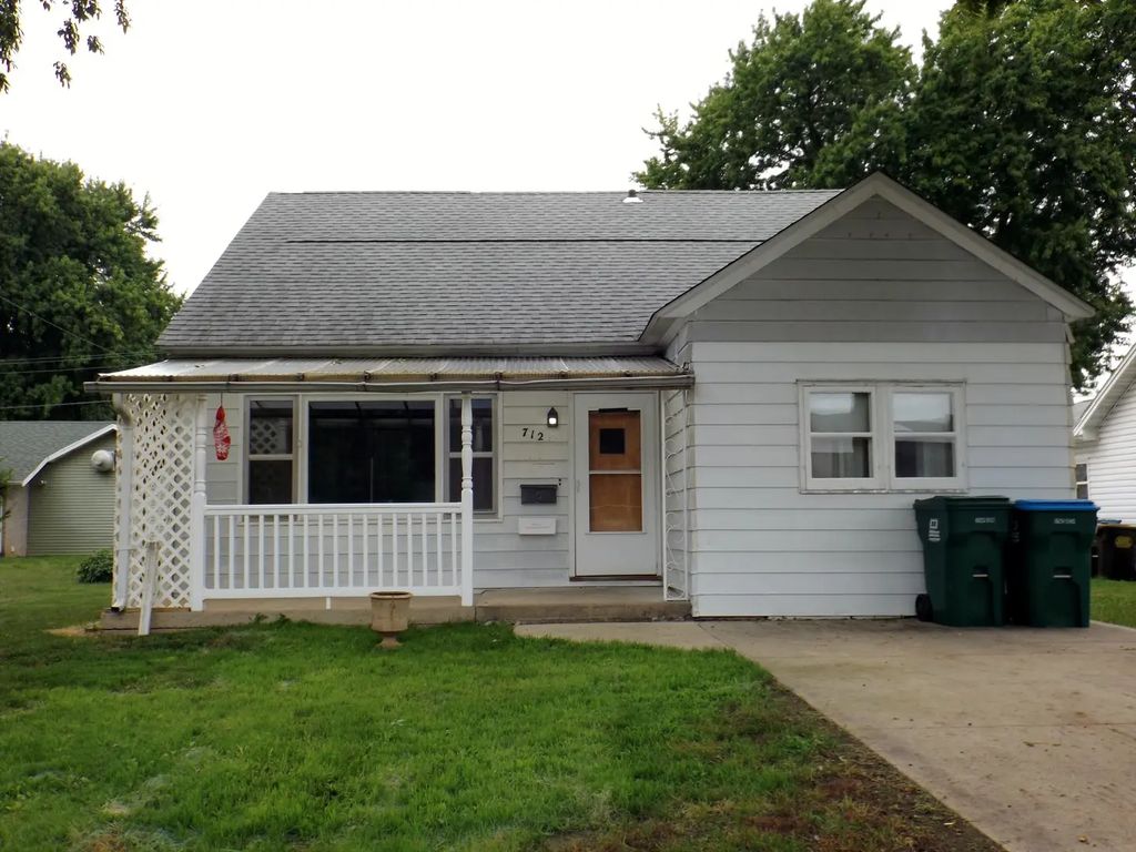 712 11th Avenue, Rock Falls
