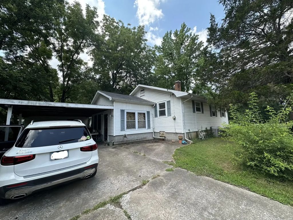 521 N Springer Street, Carbondale