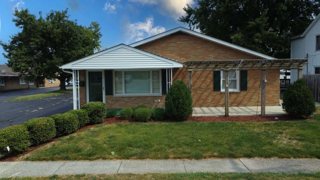 304 E Cherry Street 1, Watseka