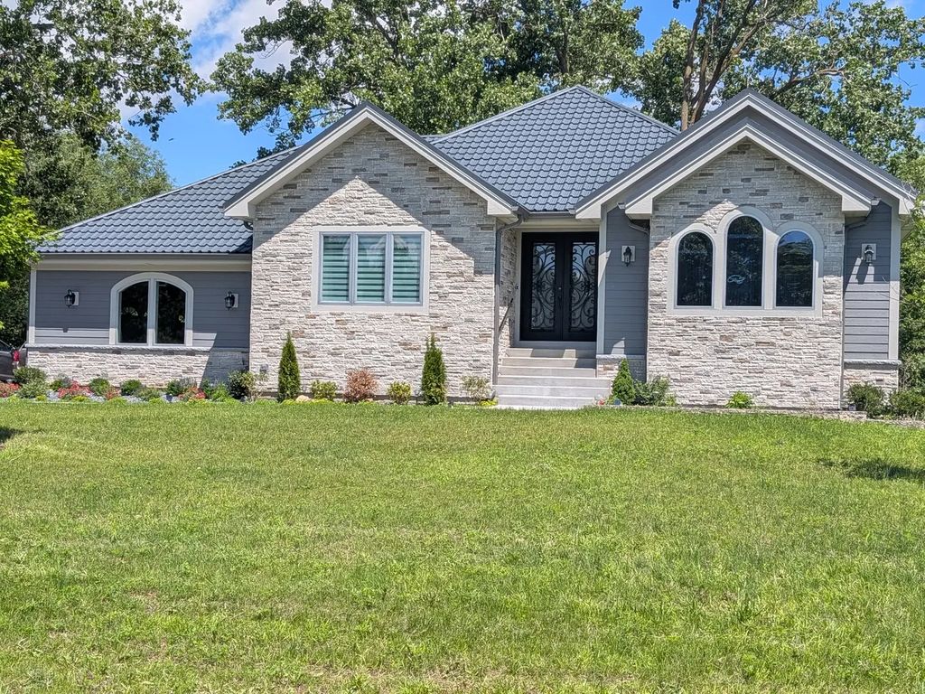 8316 Redtail Drive, Lakewood