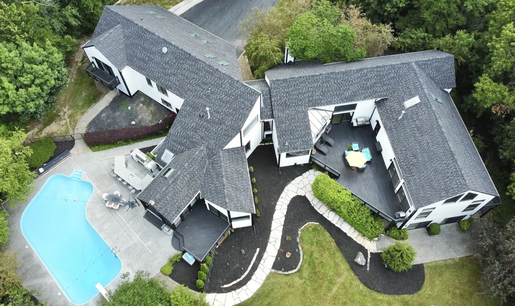 112 Ravine Lane, North Barrington