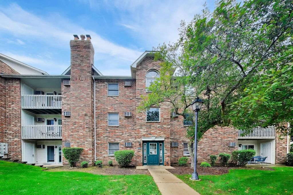 4404 W Shamrock Lane 1a, McHenry