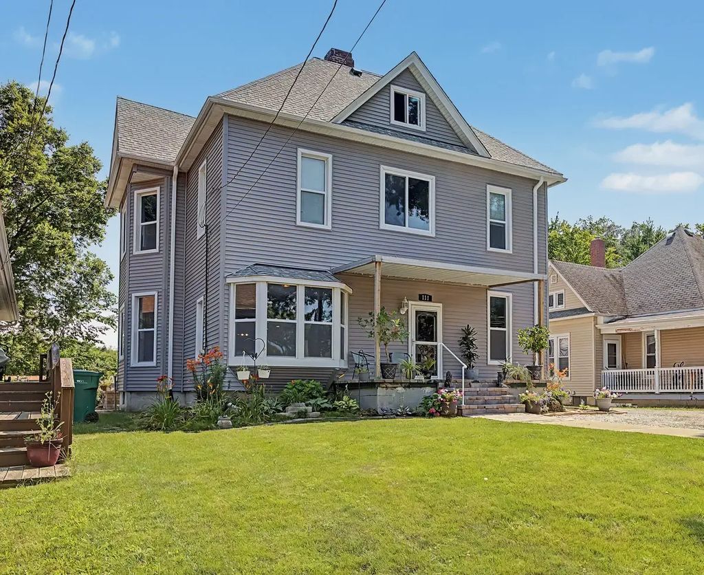111 7th Street, Streator