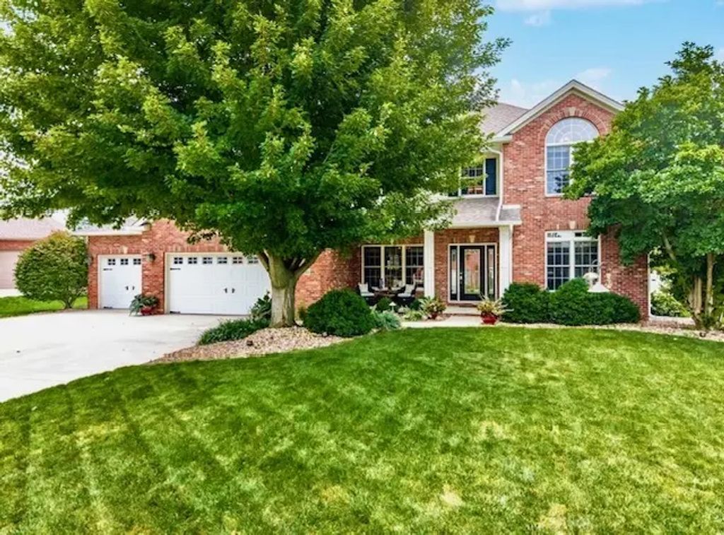 15 Strawberry Road, Bloomington