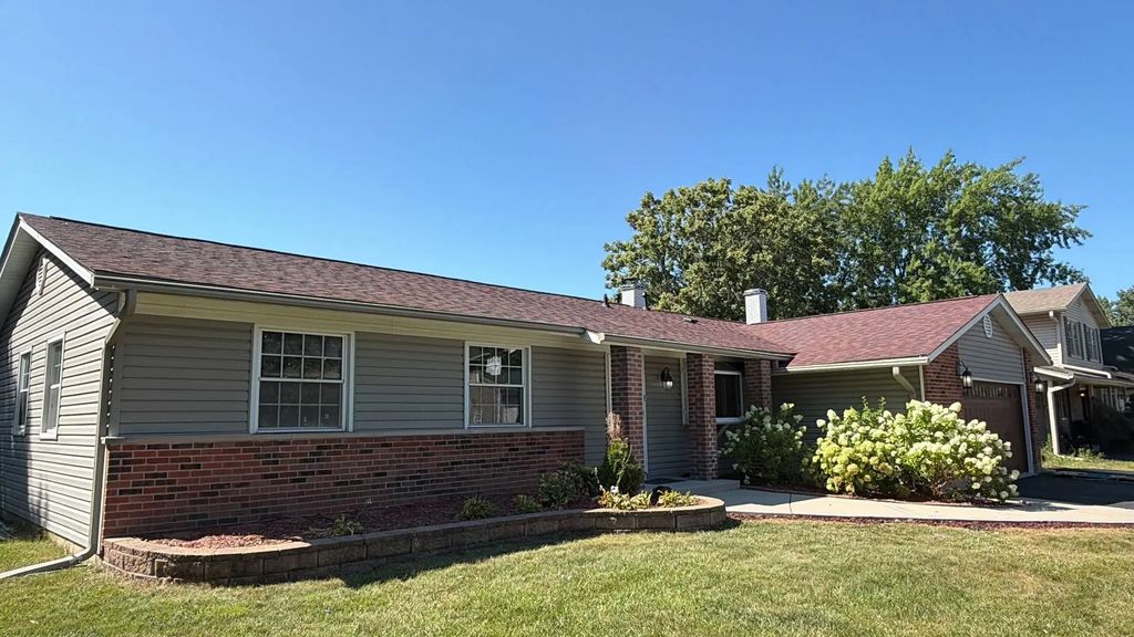 427 Justine Avenue, Bolingbrook