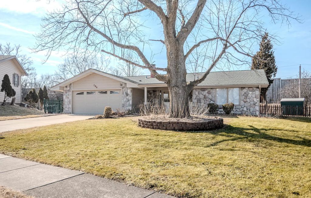 2s164 Beaumont Lane, Lombard